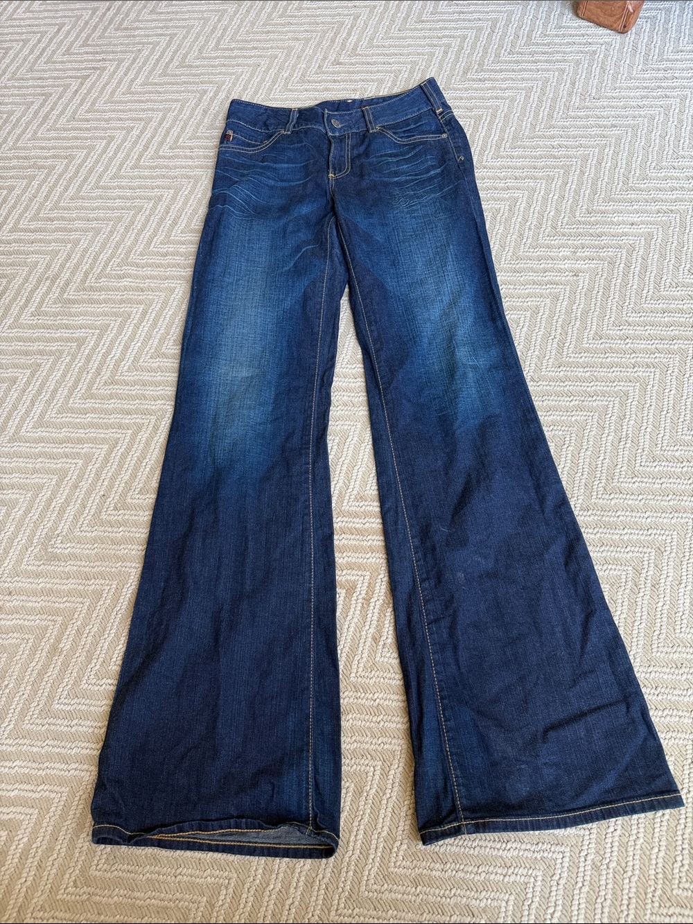 AG Adriano Goldschmied size 27 R jeans